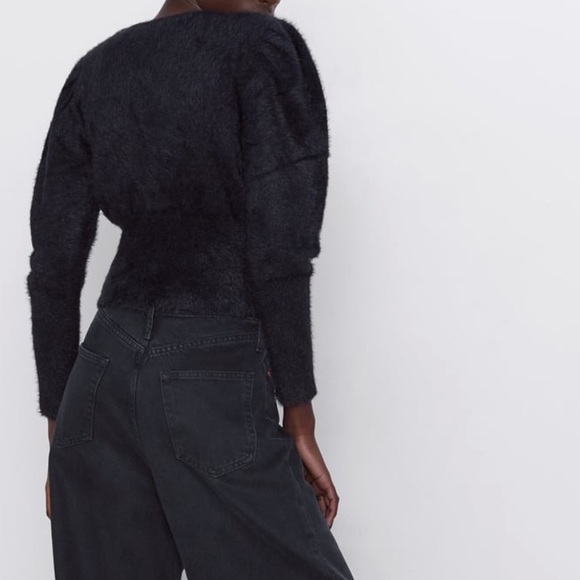 Fuzzy Bow Sweater - Picture 4 of 7